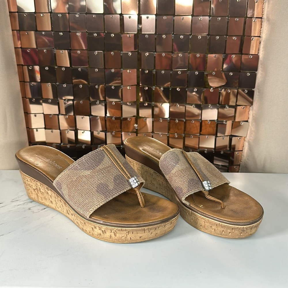 TOWN Shoes Tan, Neutral Tone Camo Wedge Style Sandal Made in Italy -Size 40 Eur